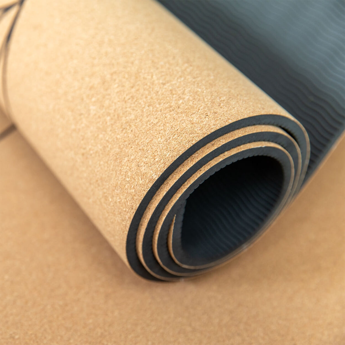 Leichte Kork Yogamatte: rutschfest, dämpfend & langlebig | Pure