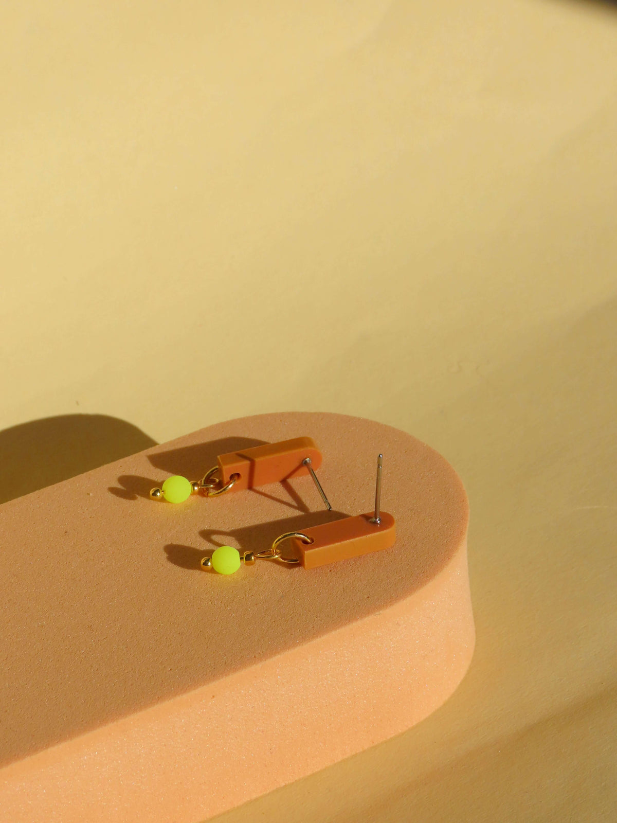 Terracotta Neon Gelb Paula Ohrringe