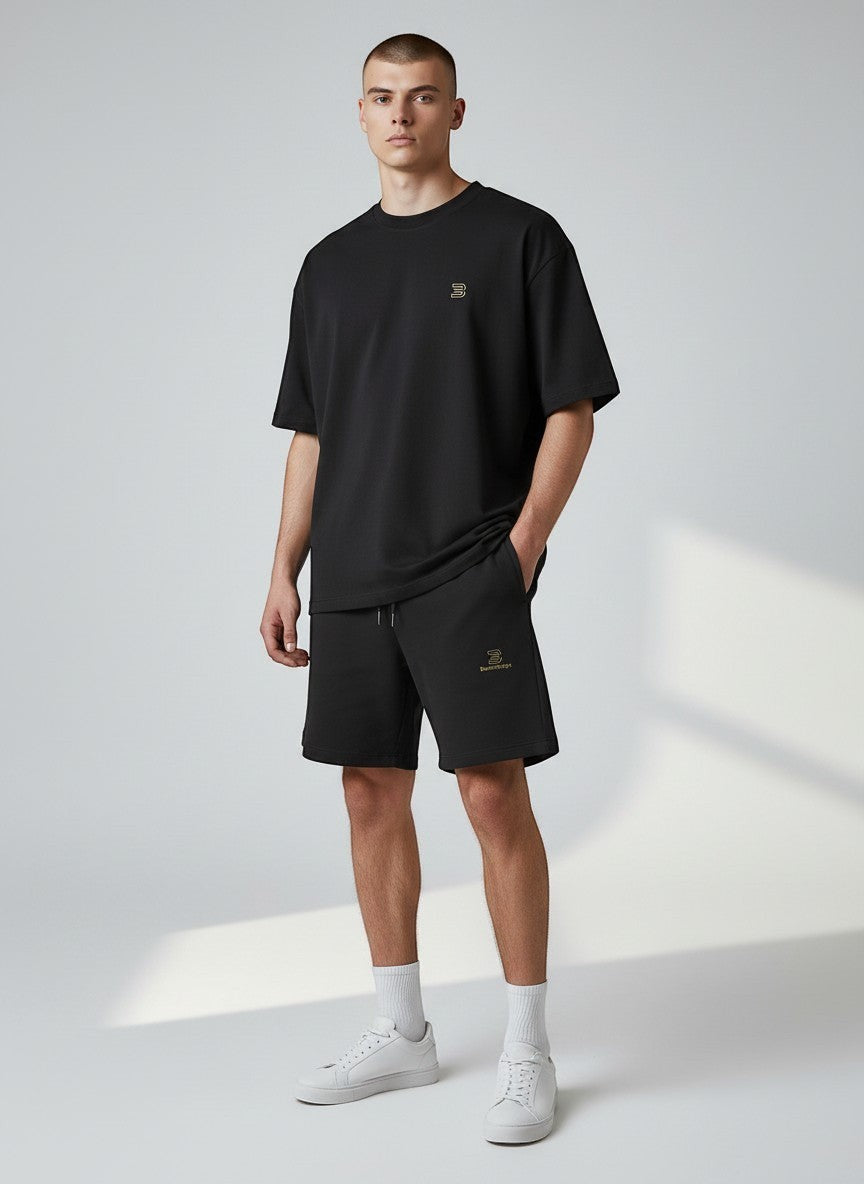 Silence Sweatshorts 300 g/m² – goldene Stickerei