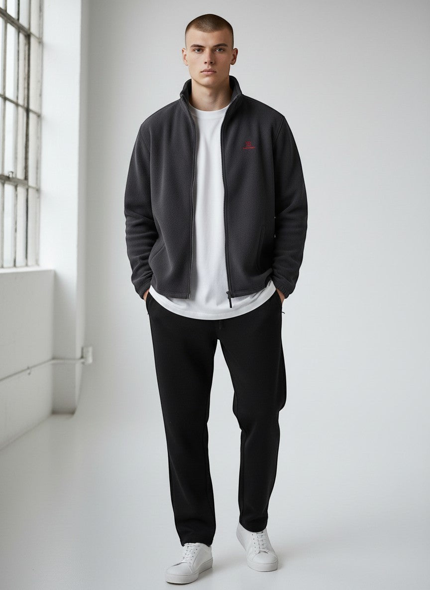 Essential Fleecejacke – rote Stickerei