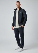 Identity Softshell Jacke – weiße Stickerei