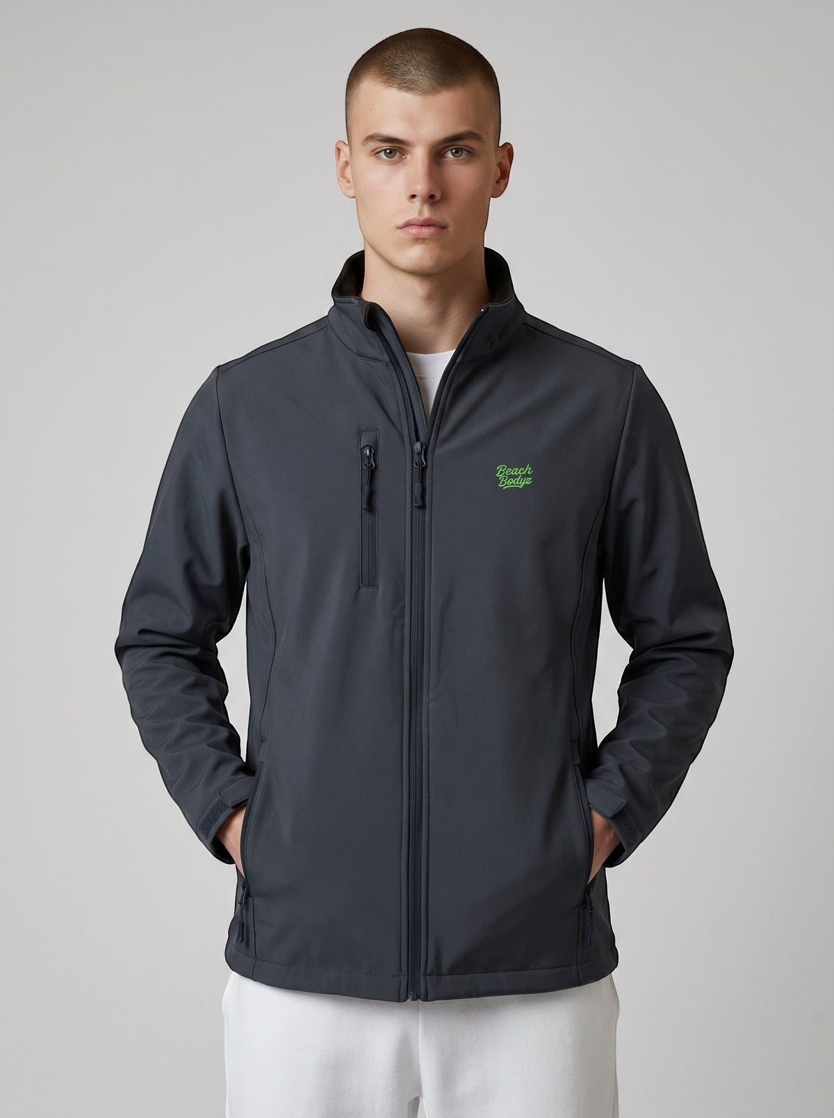 Monster Softshell Jacke – grüne Stickerei