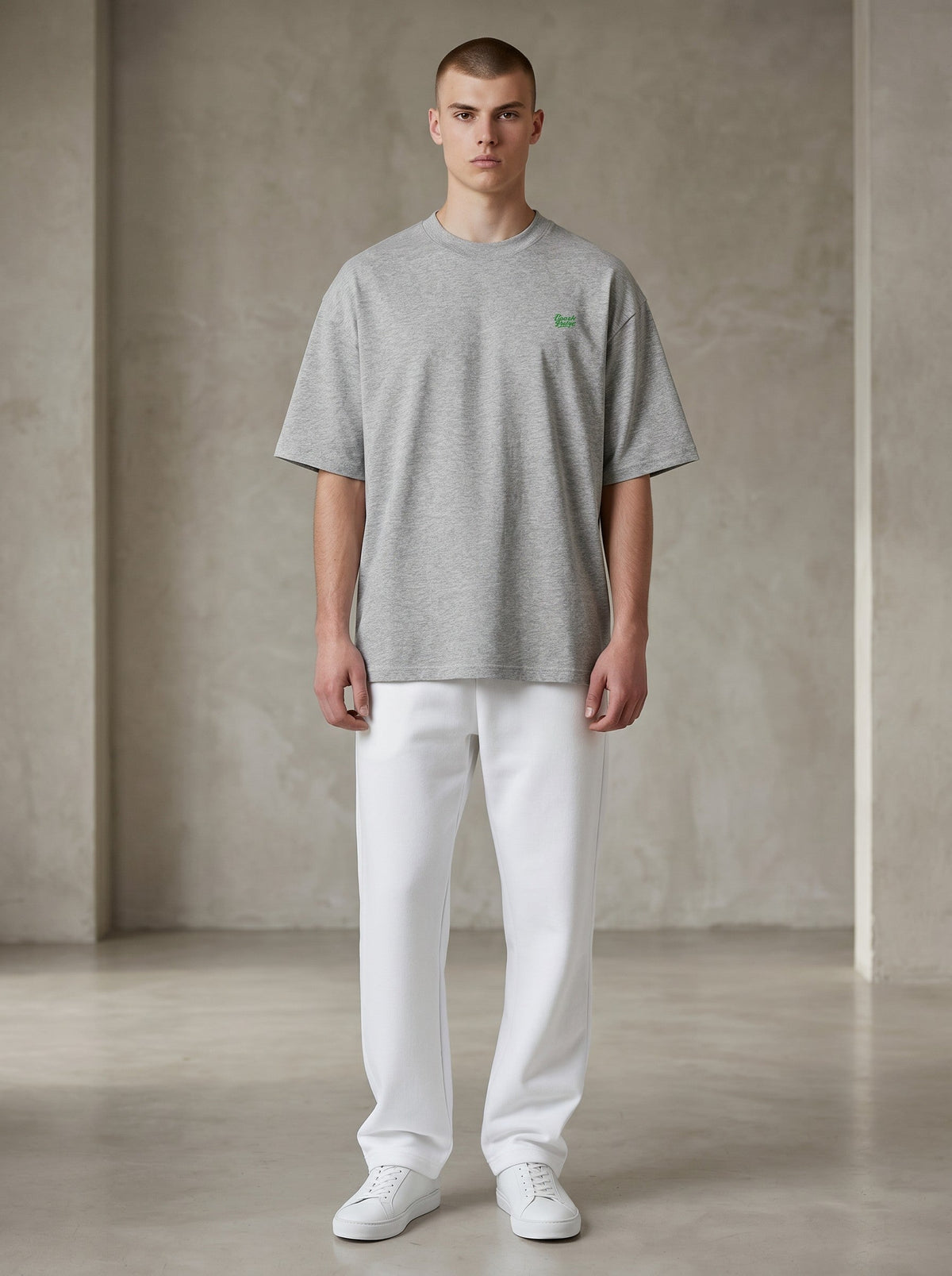 Monster Oversize T-Shirt 200 g/m² – Bio-Baumwolle, grüne Stickerei