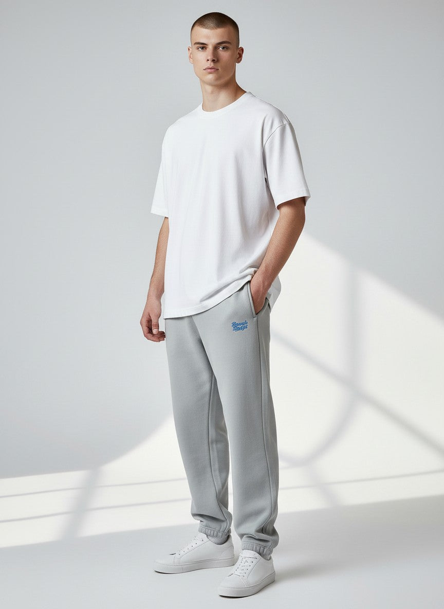 Motion Fluffy Jogginghose – blaue Stickerei
