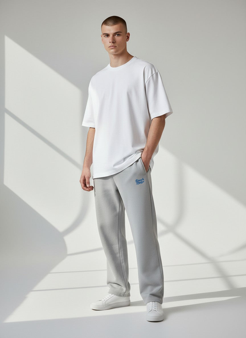 Motion Jogginghose – blaue Stickerei