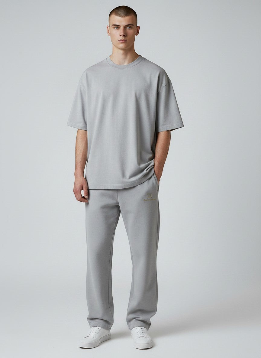 Silence Jogginghose – goldene Stickerei