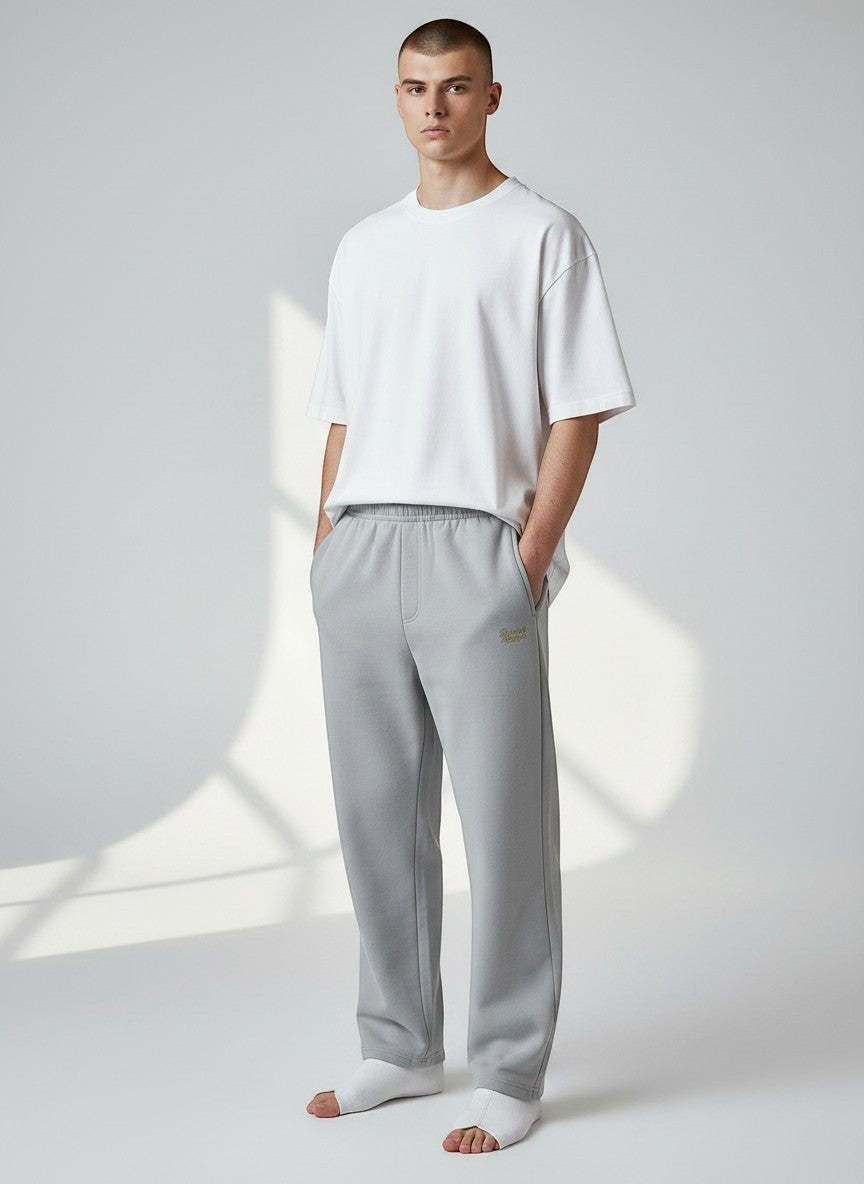 Authentic Jogginghose – goldene Stickerei