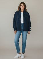 Silence Fleecejacke – goldene Stickerei