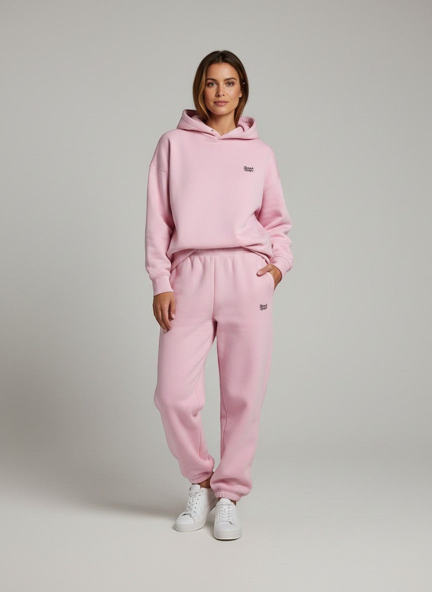 Form Fluffy Jogginghose – schwarze Stickerei