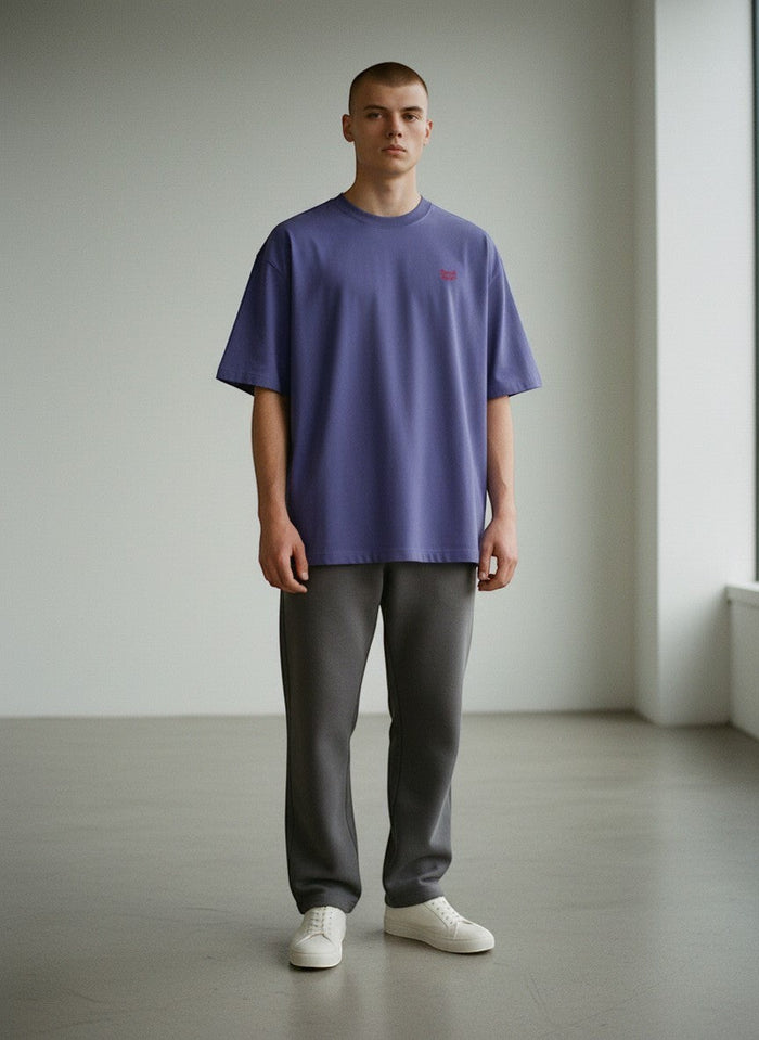 Power Oversize T-Shirt 200 g/m² – Bio-Baumwolle, rote Stickerei
