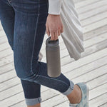 Kinto Day Off Travel Tumbler – 500 ml Vakuum-Isolierte Flasche