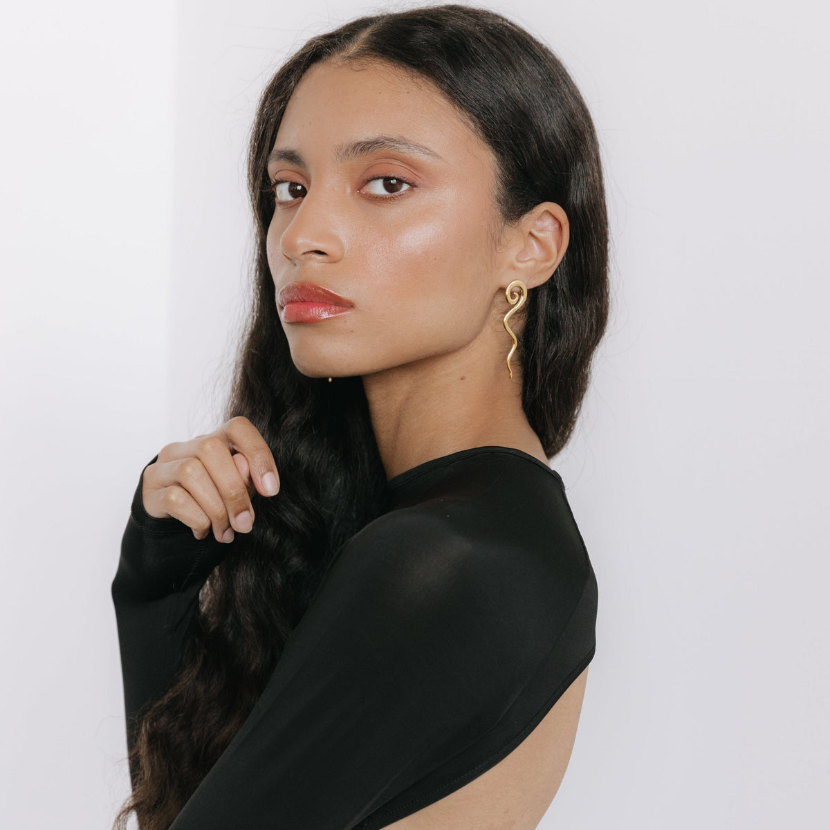 SPIRAL LONG EARRINGS MARE GOLD
