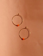 Orange Neon Perle an goldener Edelstahl Creole