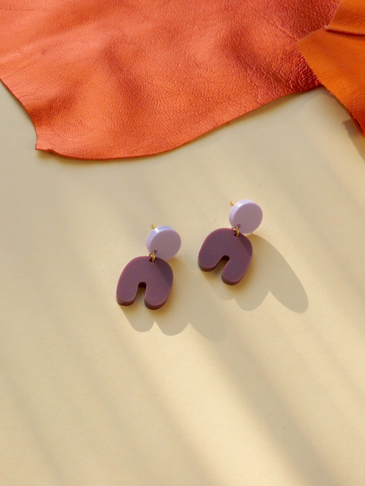 Flieder Plum Squishy Arch Bogen Ohrringe
