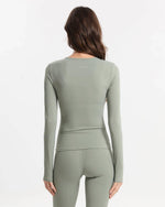 Longsleeve für Pilates & Yoga – Pulse Flow, soft & figurbetont, grün
