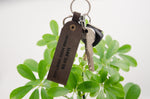 Monogramm-Schlüsselanhänger. Personalisierter Schlüsselanhänger mit Gravur. Geschenk zum Vatertag, Geschenk für ihn. Geburtstagsgeschenk.