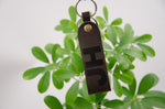 Monogramm-Schlüsselanhänger. Personalisierter Schlüsselanhänger mit Gravur. Geschenk zum Vatertag, Geschenk für ihn. Geburtstagsgeschenk.
