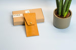 Monogram Stiftetui aus Leder. Größe cir. 15x7cm.Bleistifthalter aus Leder mit Gravur. Personalisiertes Stiftetui aus Leder.Leder Stifthülle.
