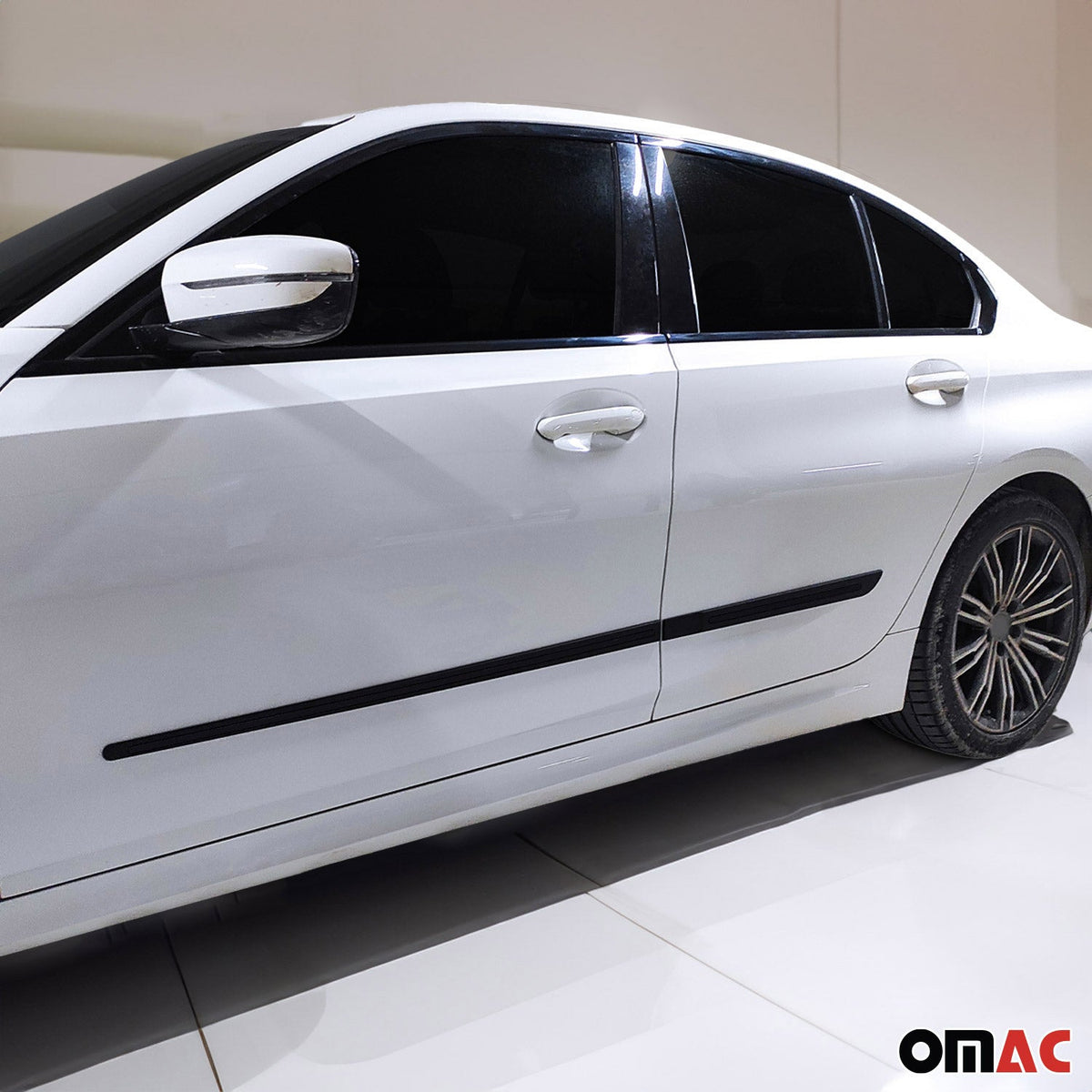 Seitentürleiste Türleisten Türschutzleisten für Suzuki Baleno ABS Chrom Matt