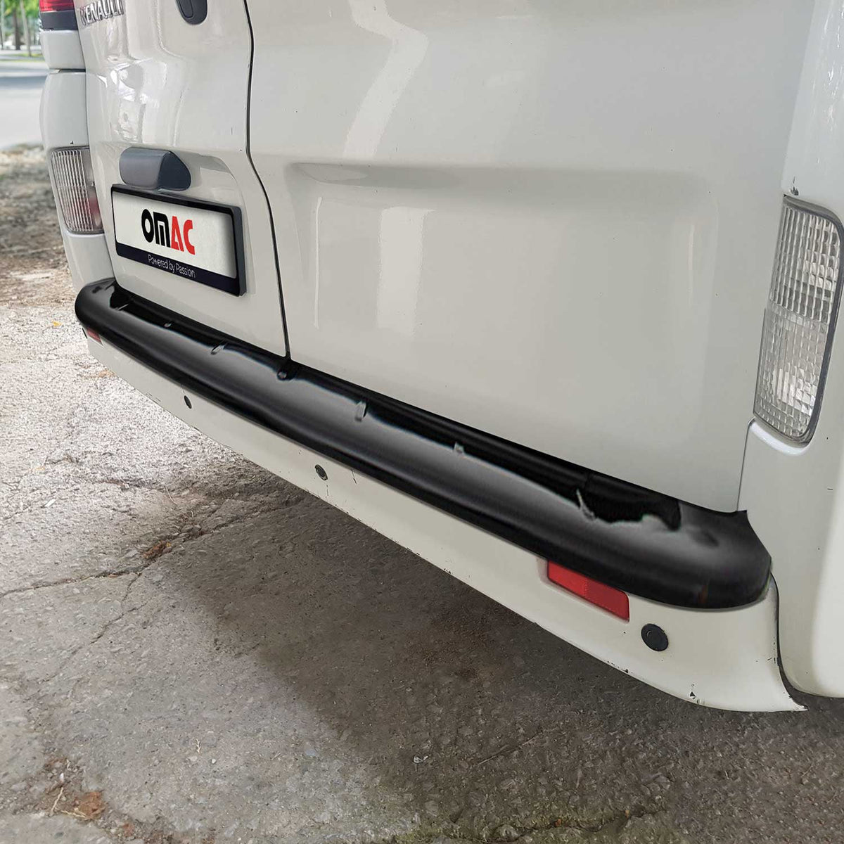 Ladekantenschutz Stoßstange für Renault Trafic II 2001-14 Acryl glänzend schwarz