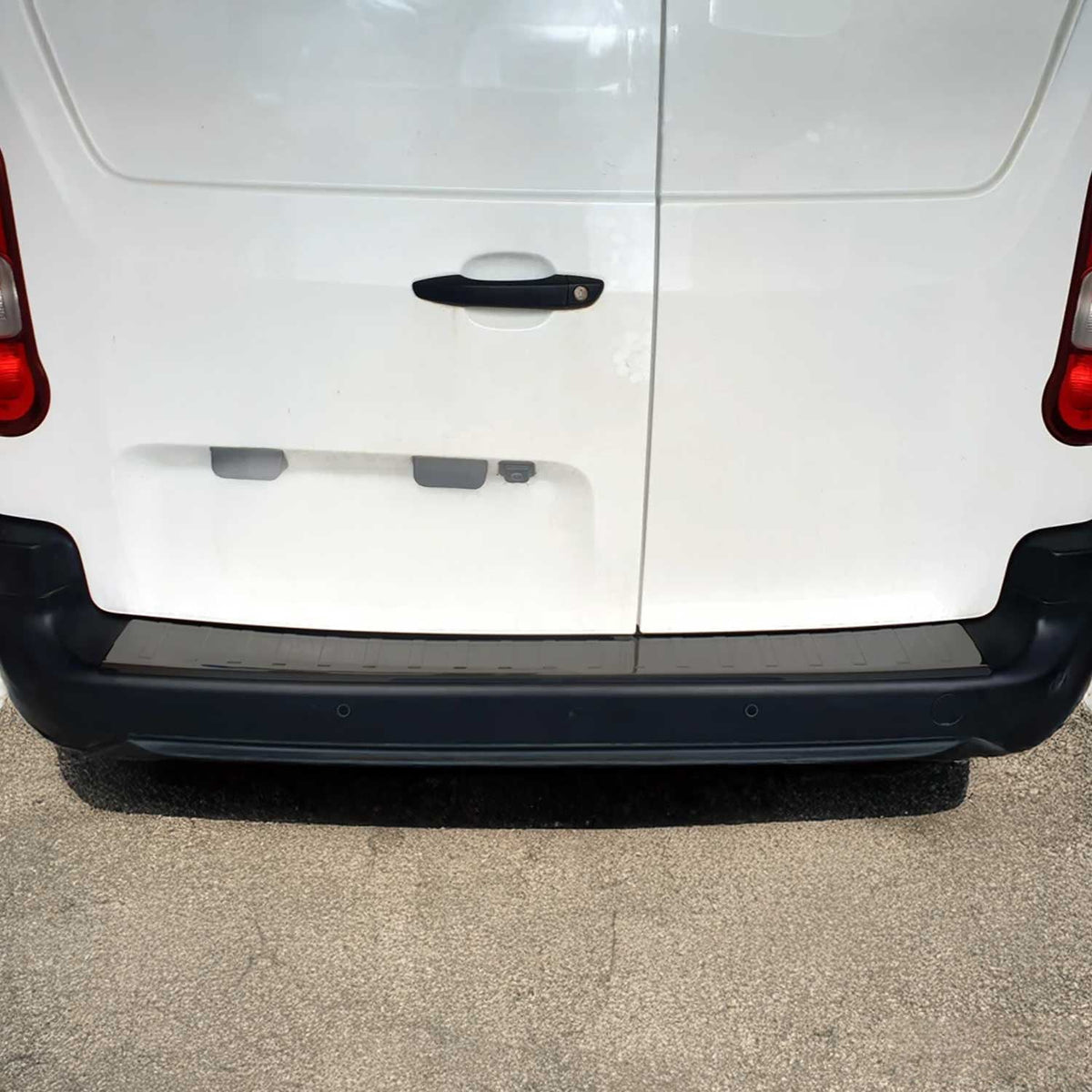 Ladekantenschutz Stoßstange für Opel Combo E 2019-2026 Edelstahl Dunkel Chrom