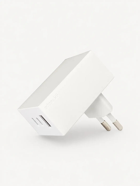 edge.65 (65 Watt) USB Ladegerät. Farbe: White