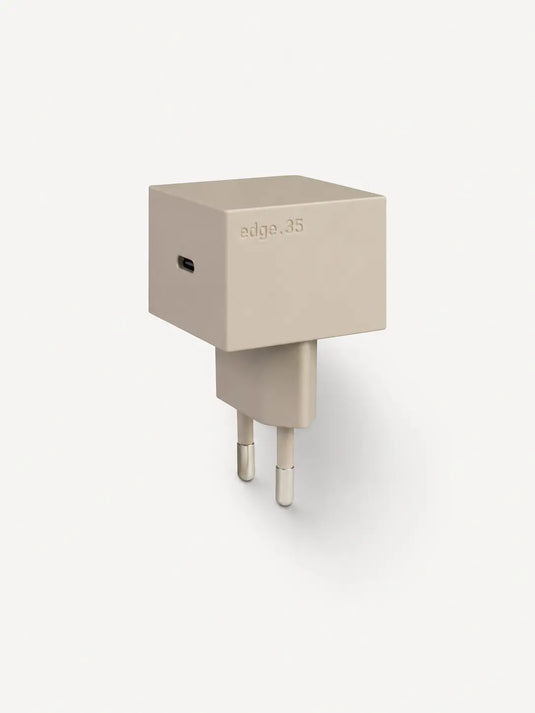 edge.35W USB-C-Ladegerät. Farbe: Sand