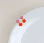 Dotty Acryl Ohrringe in rosa neonorange