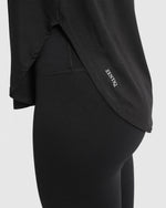 Butter-Soft Shirt mit Cut-Out – Schwarz