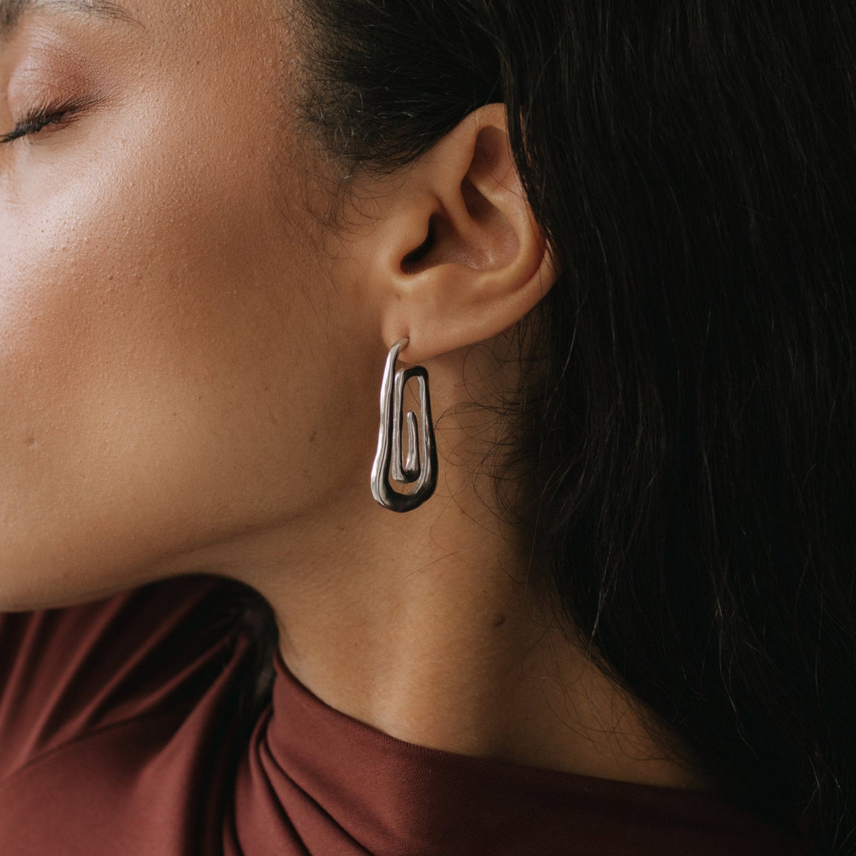 SPIRAL TWIST HOOP EARRINGS CLÉO SILVER
