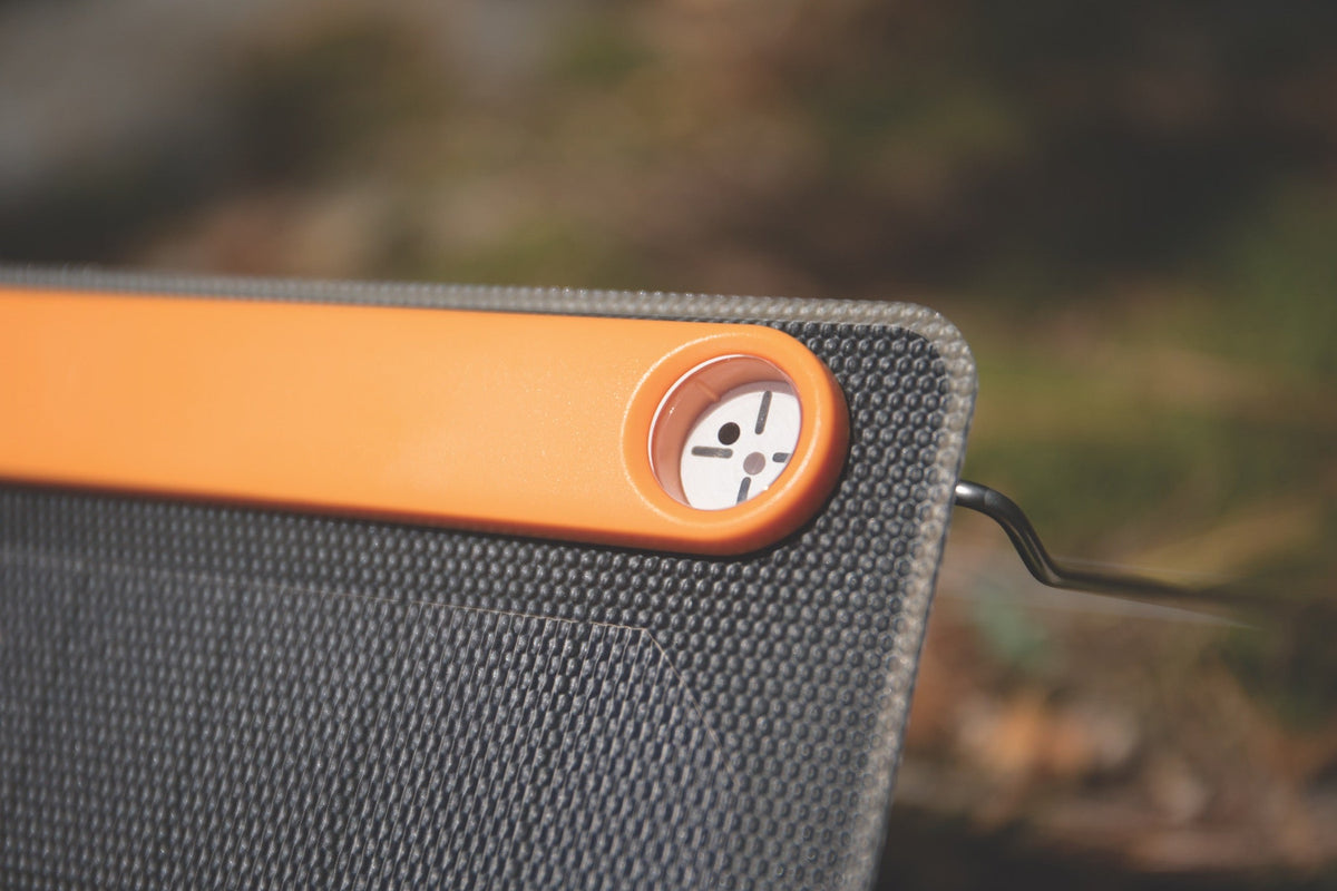 BioLite Solar Panel 10+ Solarmodul 10 Watt mit integriertem 3200 mAh LI Akku für Camping & Freizeit